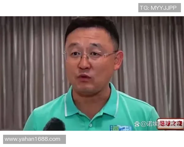 足球明星因意外受伤手指断裂的真实照片曝光引发广泛关注和讨论